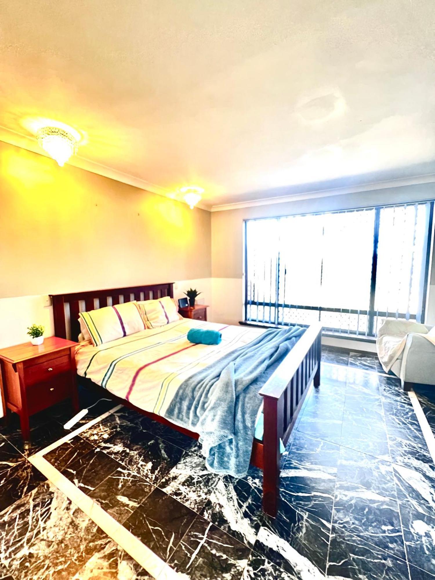 Affordable Long-term Ens Master Bedroom Near Fremantle Hospital Homestay *