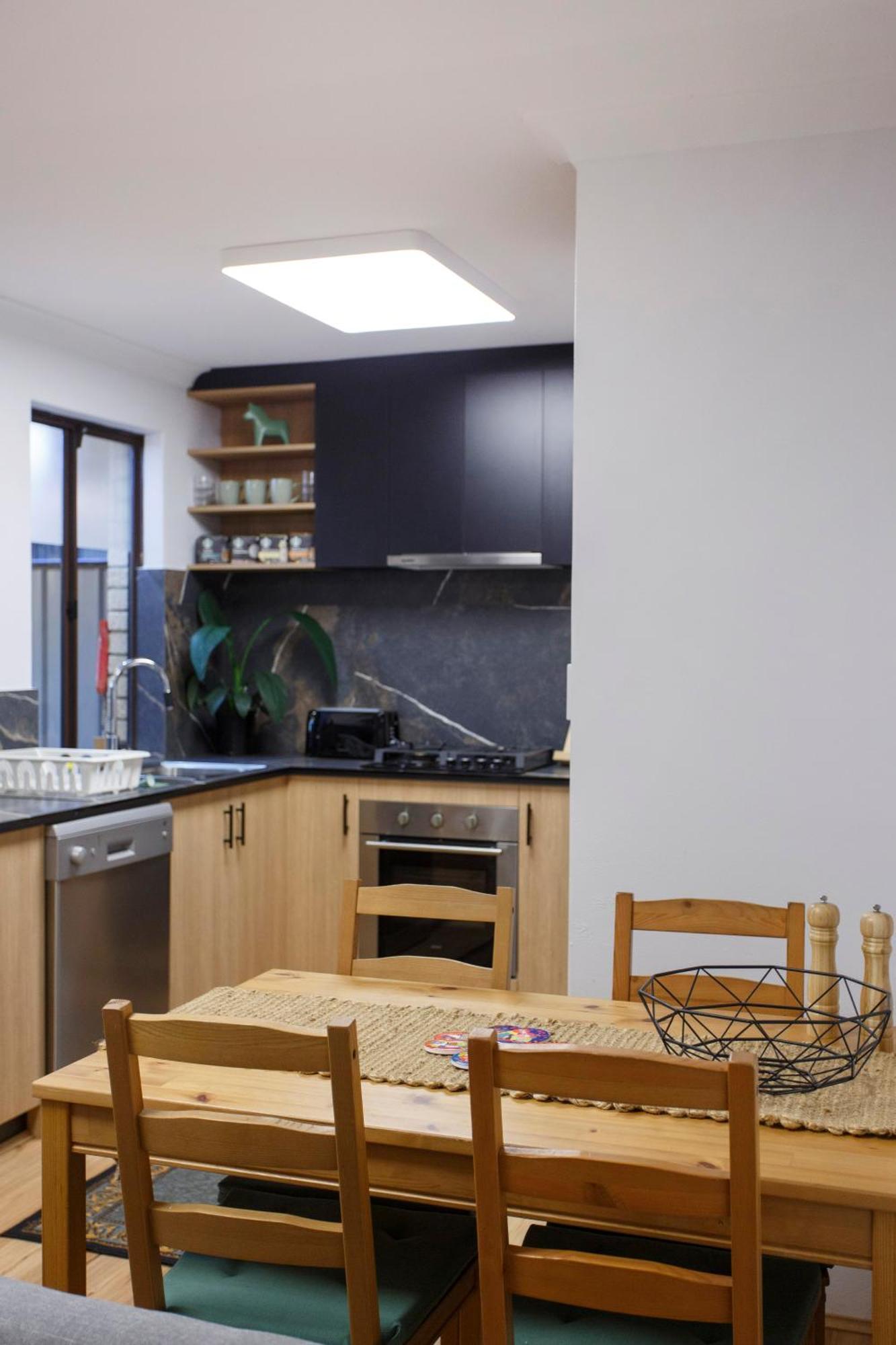 Villa Luxe 3br With Kitchen & Laundry Perth