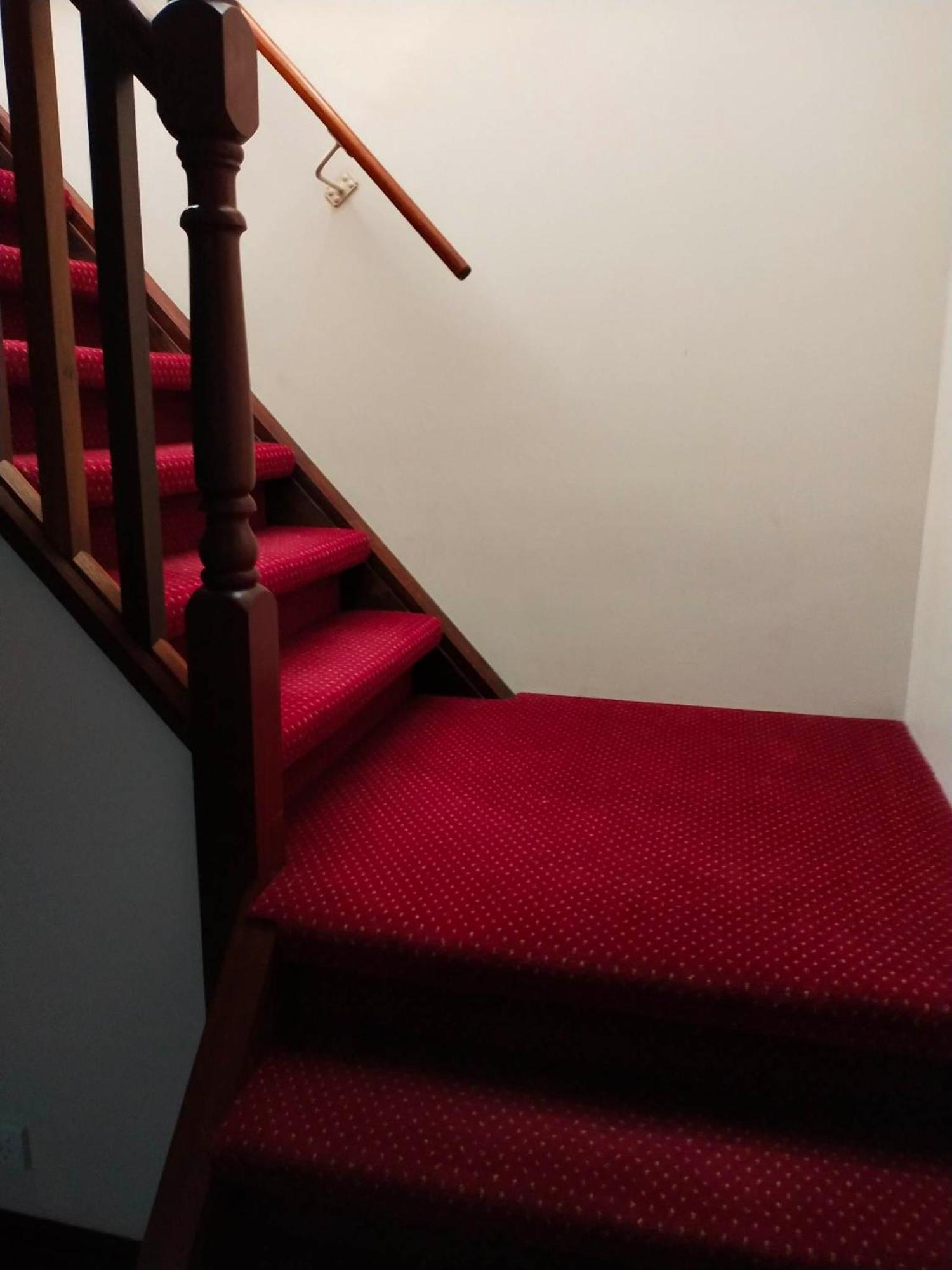 Snow White's 2 Bedroom Dream With Free Parking Perth