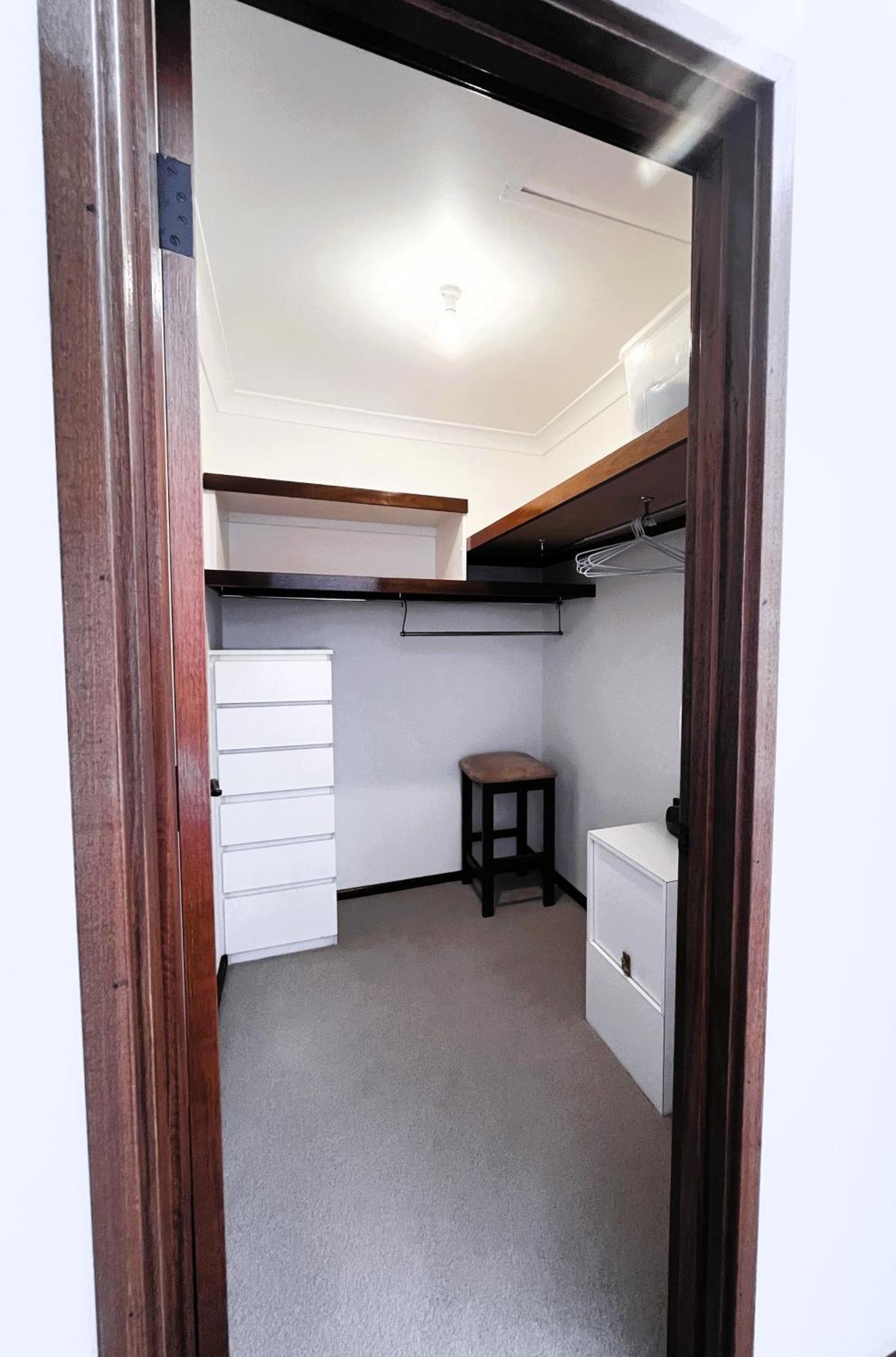 17 Rare Urban Style 4br Nedlands &pool *