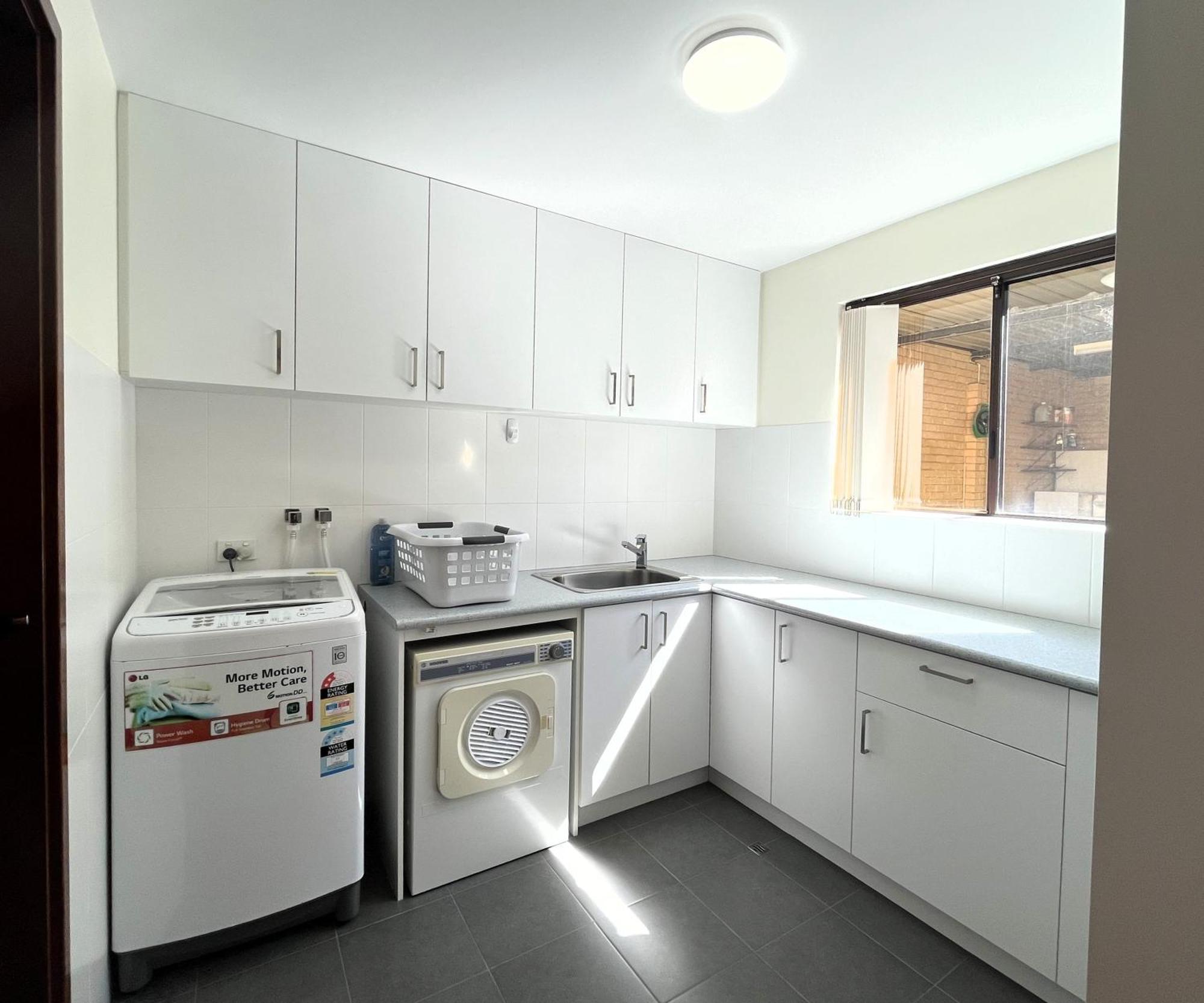 Holiday home 17 Rare Urban Style 4br Nedlands &pool *