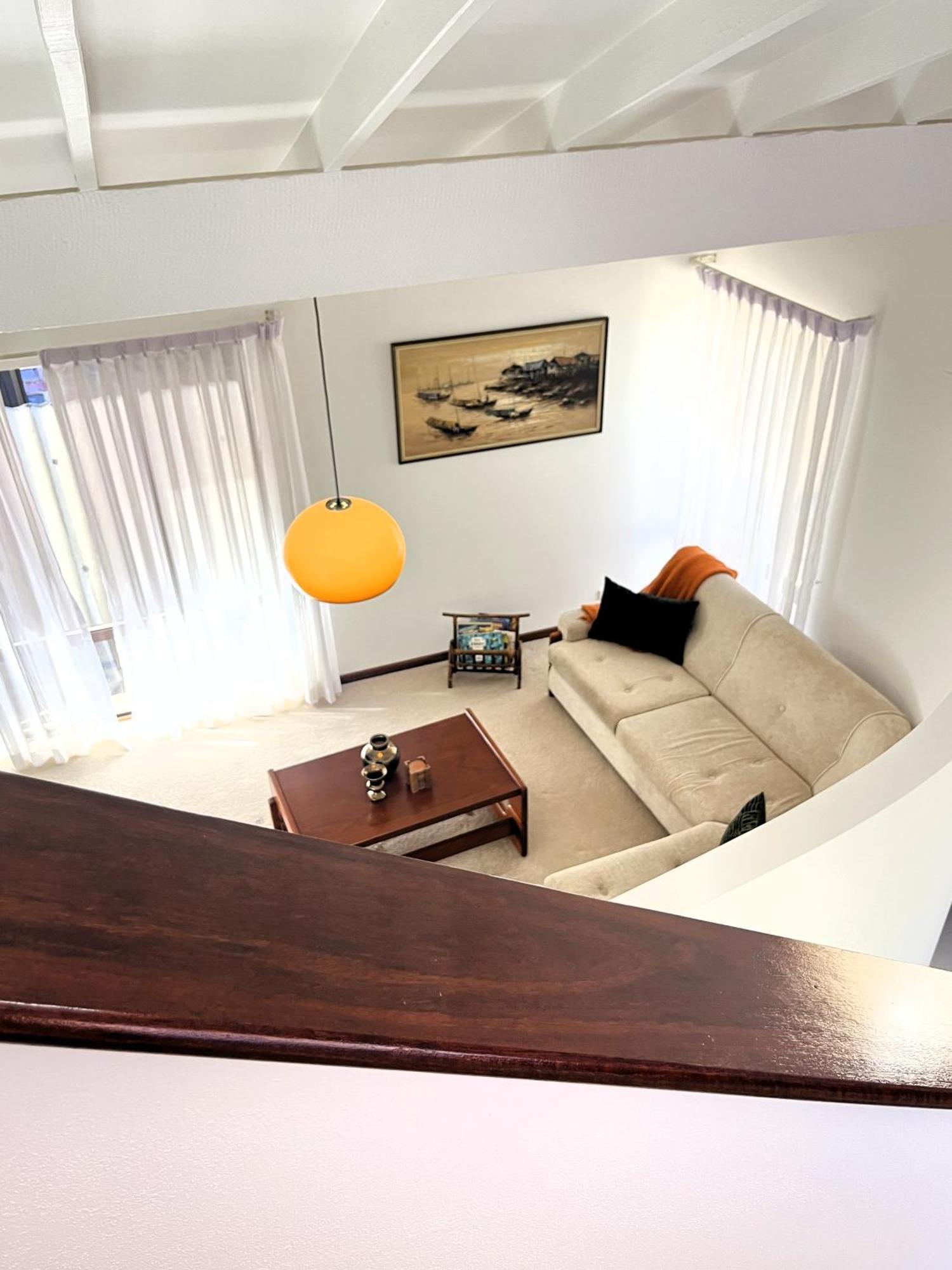 17 Rare Urban Style 4br Nedlands &pool
