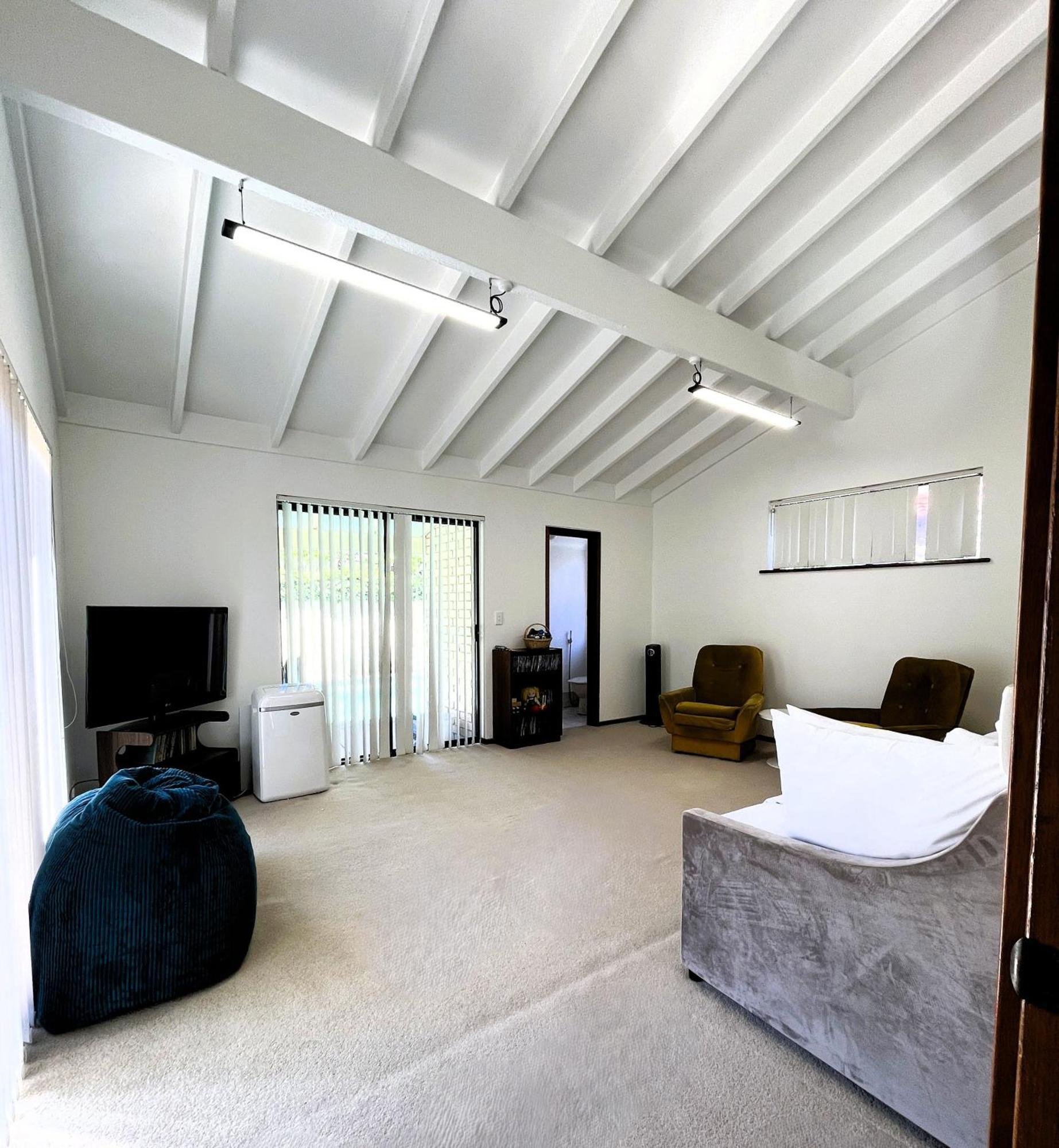17 Rare Urban Style 4br Nedlands &pool Perth