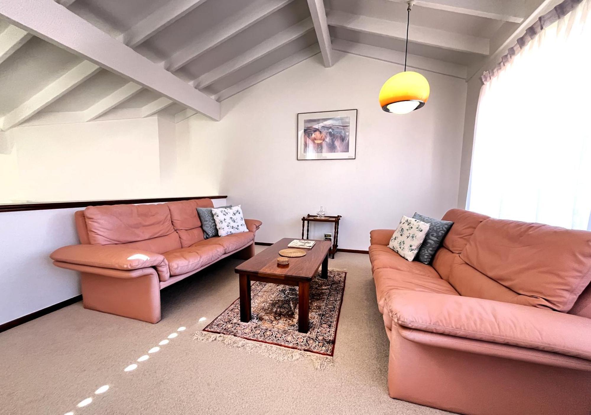 17 Rare Urban Style 4br Nedlands &pool