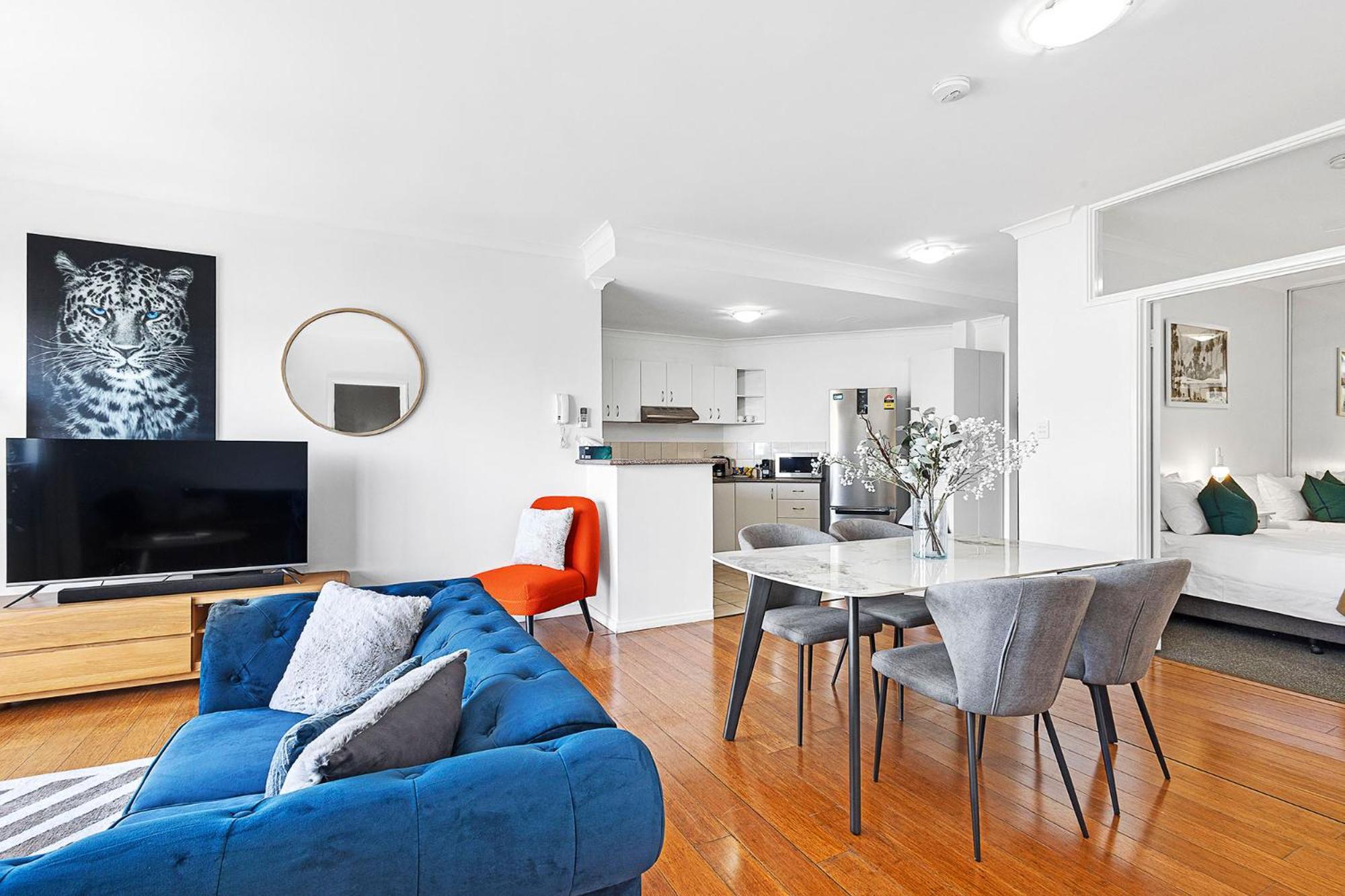 Apartment Modern 2br Pool, Gym, Parking