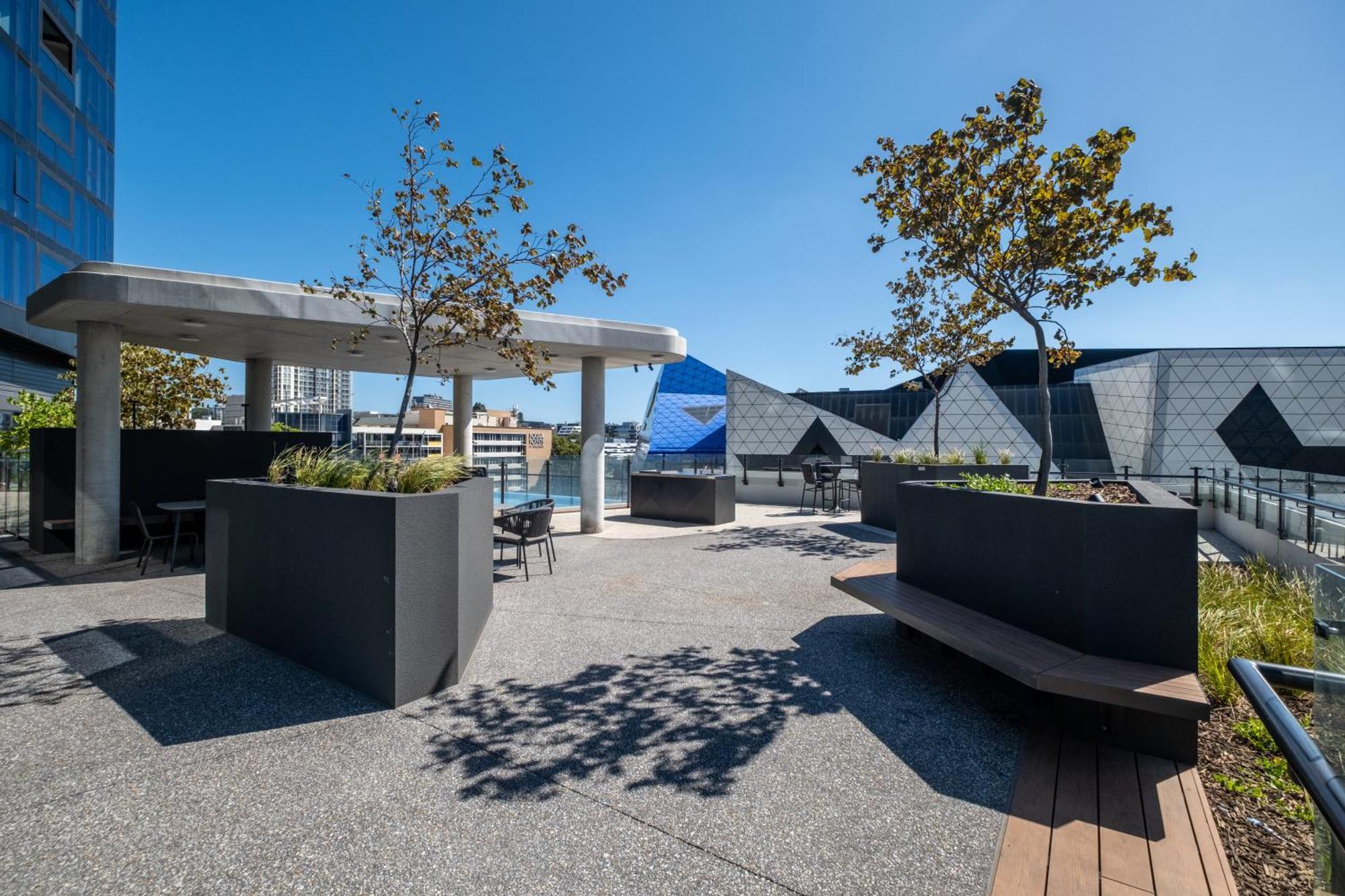 Luxury Downtown - Sunset Views, Pool & Gym Perth