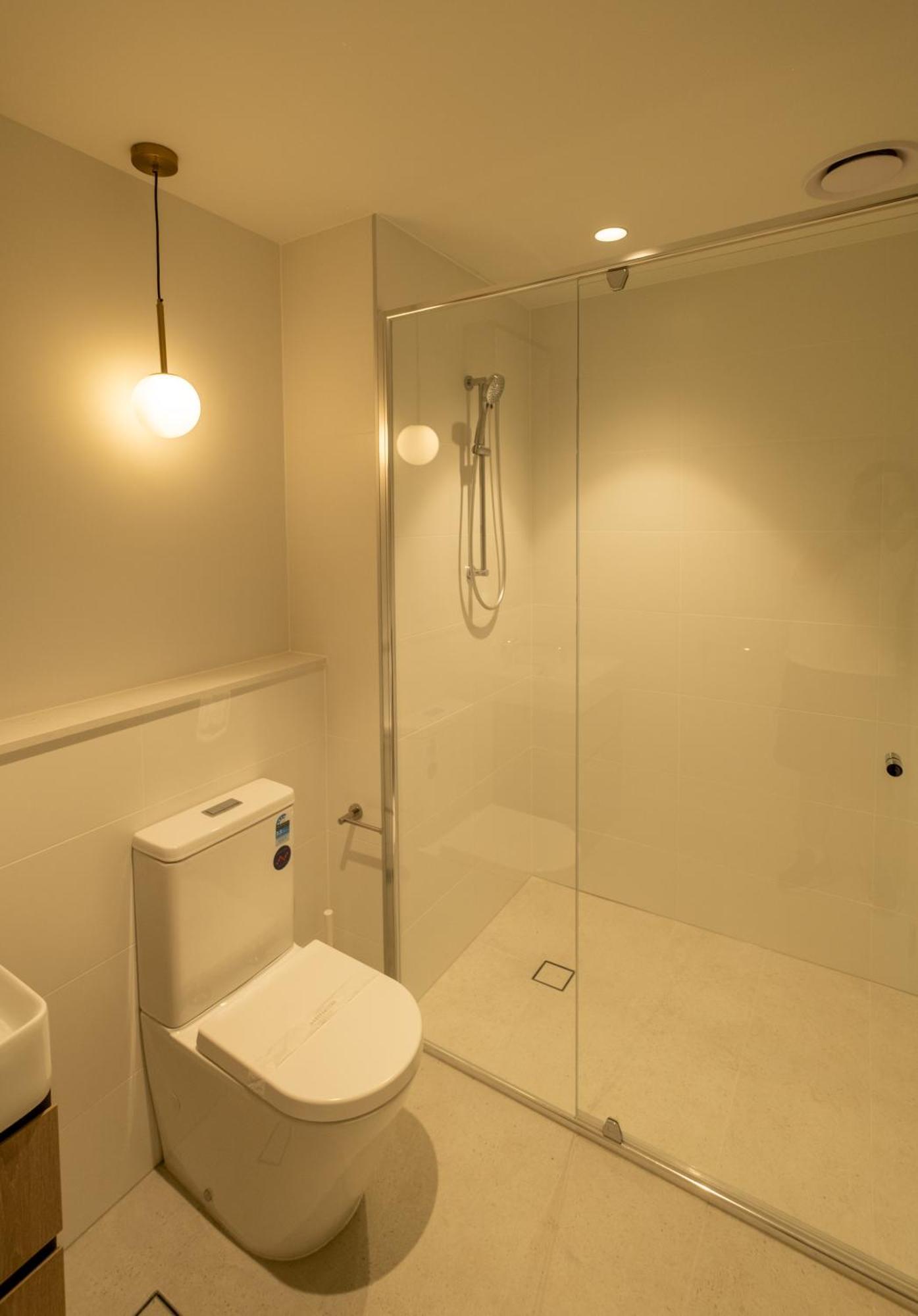 Apartment Luxury Downtown - Sunset Views, Pool & Gym