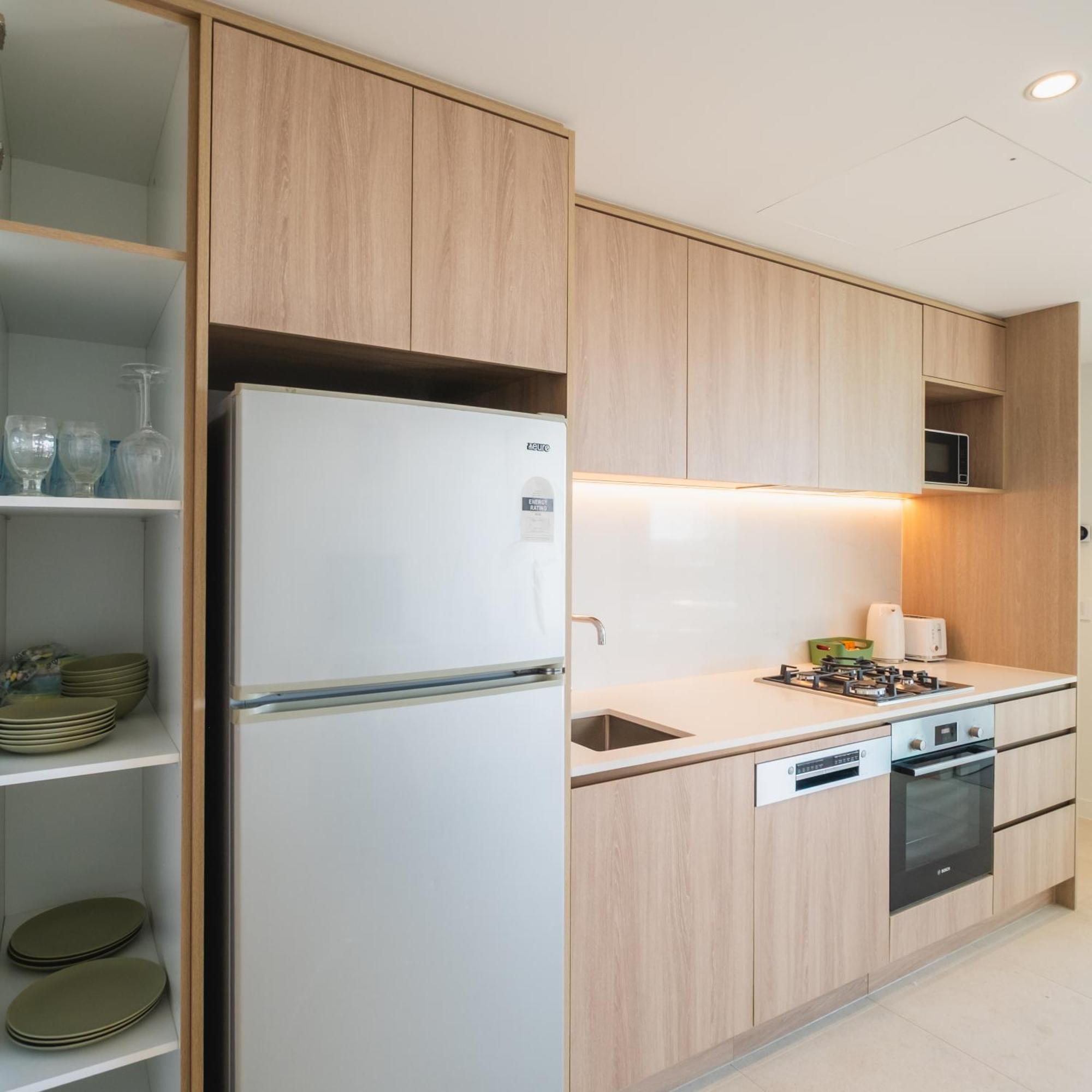 Apartment Luxury Downtown - Sunset Views, Pool & Gym