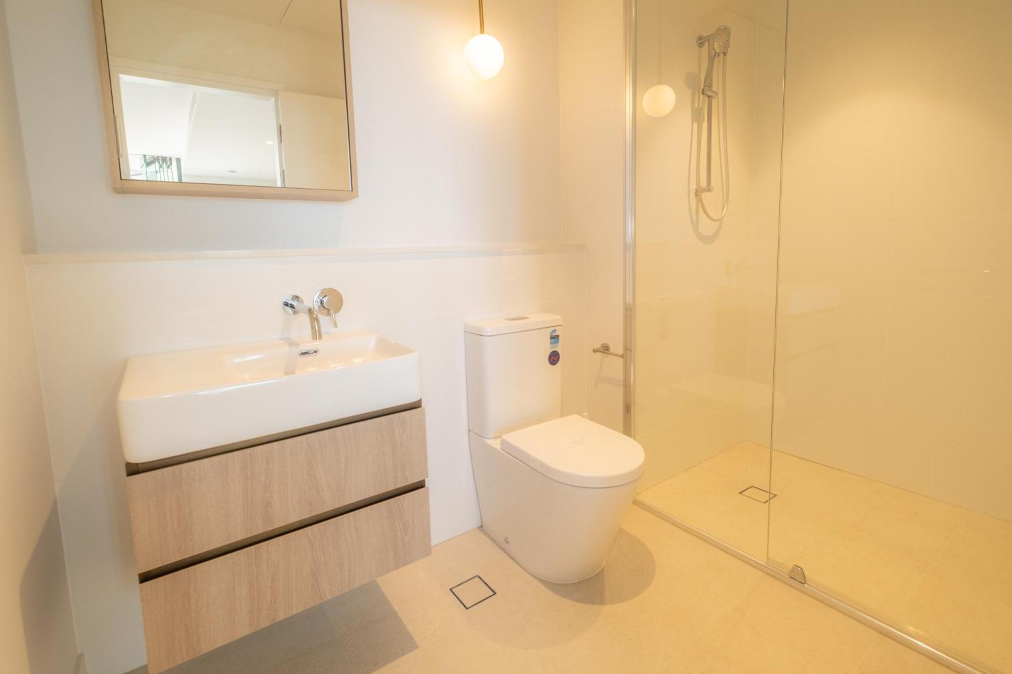 Apartment Luxury Downtown - Sunset Views, Pool & Gym *