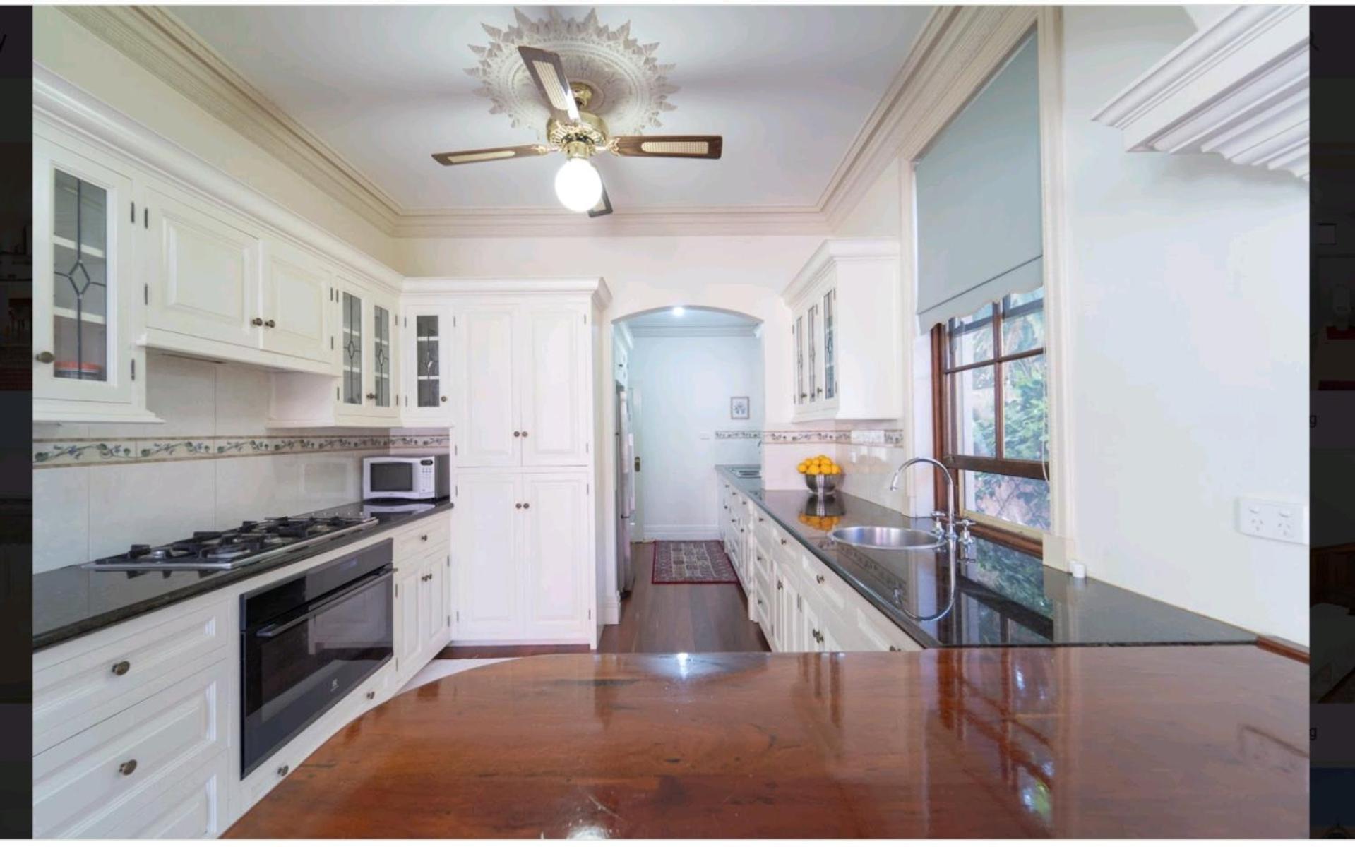 Beautiful & Peaceful Mansion-24 Hour Check In Guest house