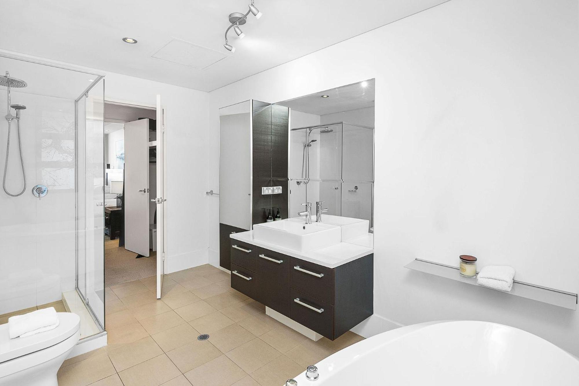 Executive Riverfront Retreat With Stunning Views Apartment Perth