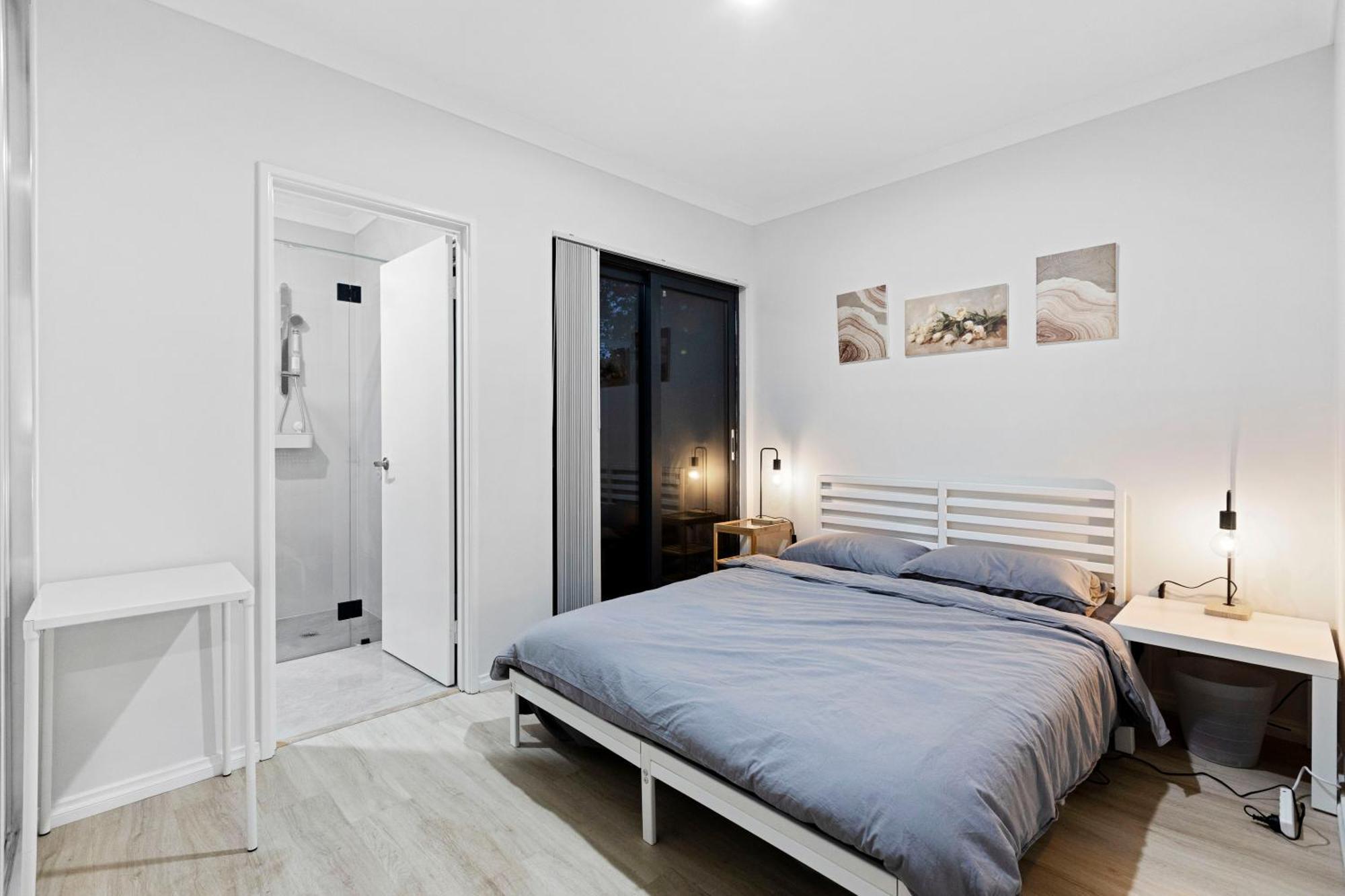Premium Modern Homestay-Walk To Curtin University Guest house
