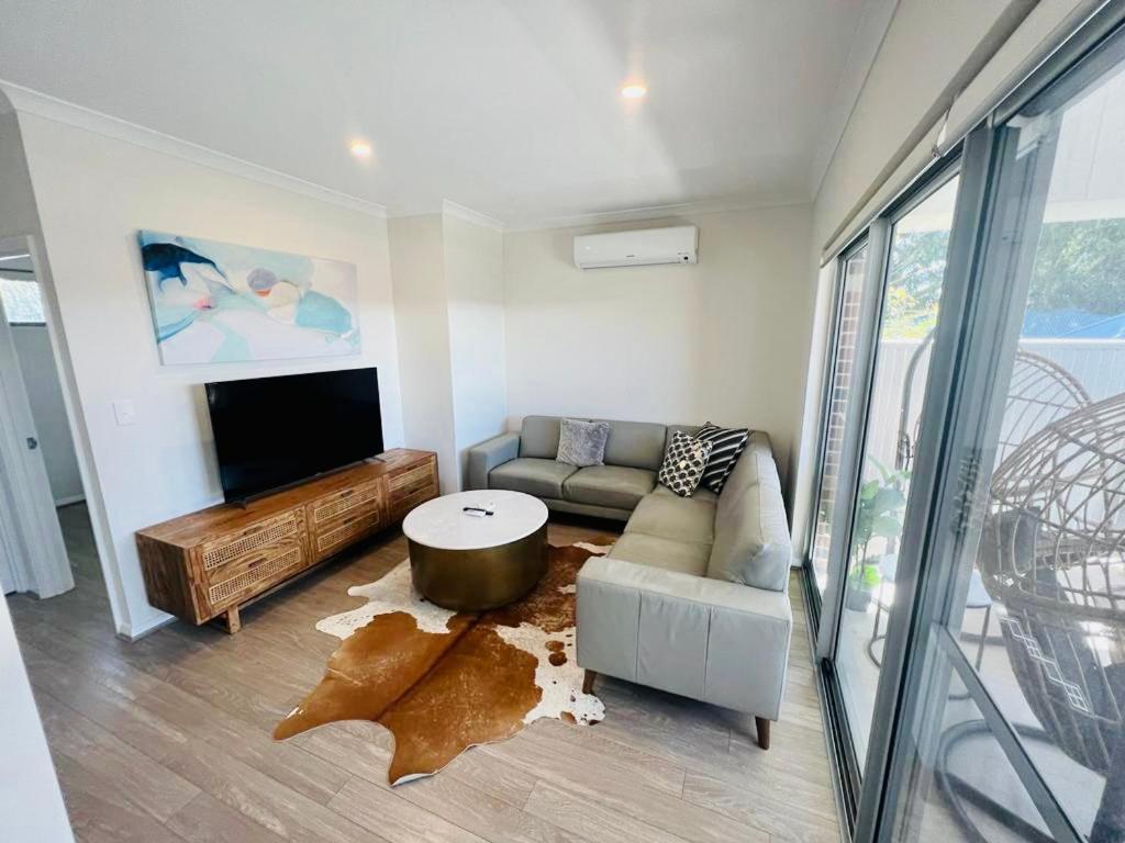 Tranquil Tree Views 2 Bedroom 2 Bathroom *