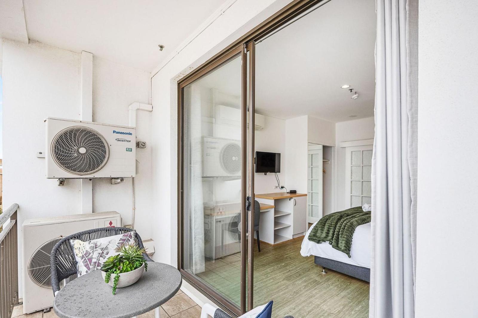 Apartment Newly Renovated 1bdr In The Cbd