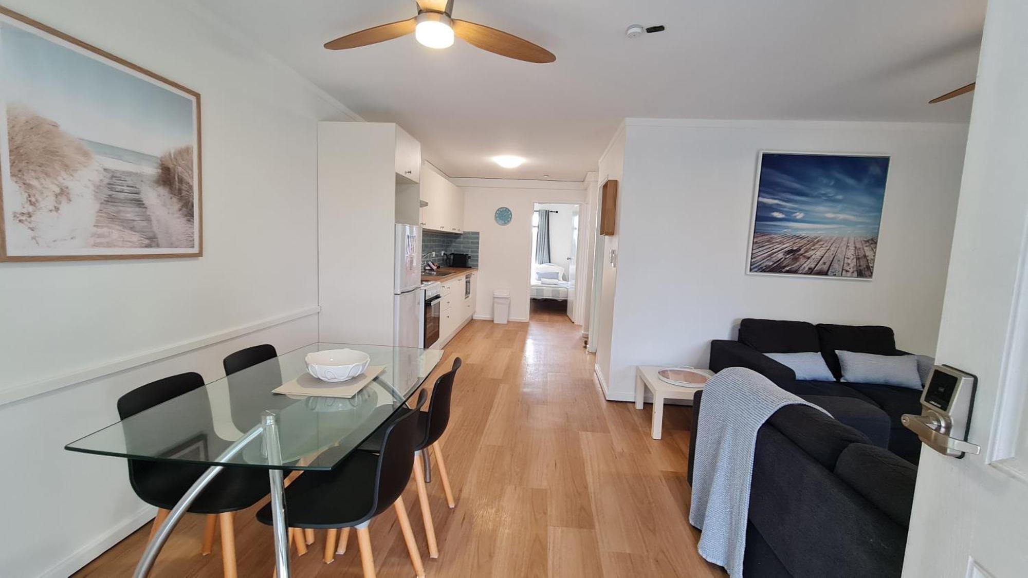 West Lagoon 107 - Great Value Apartment Perth