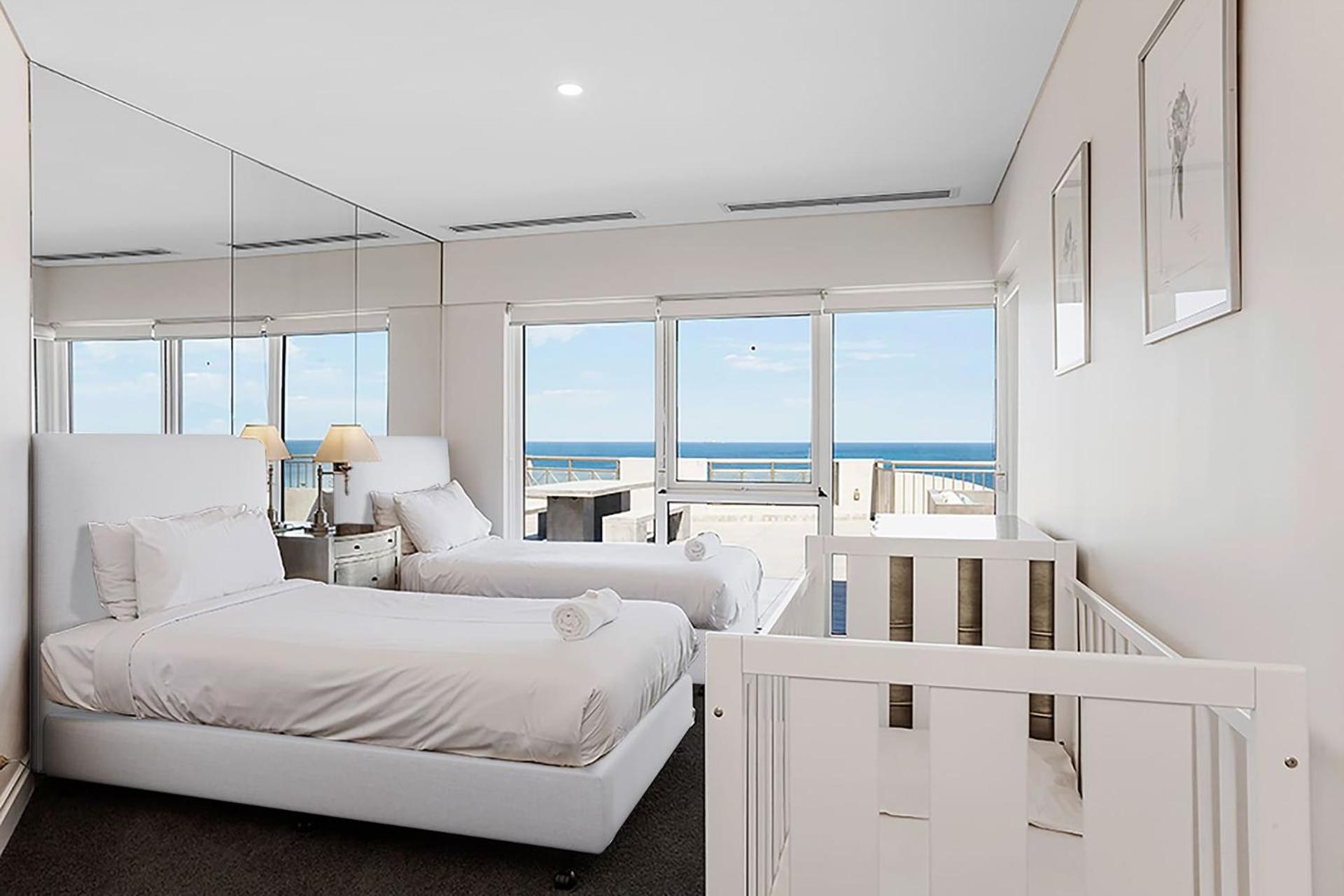 Apartment M601 - Spectacular Beachfront Penthouse Perth