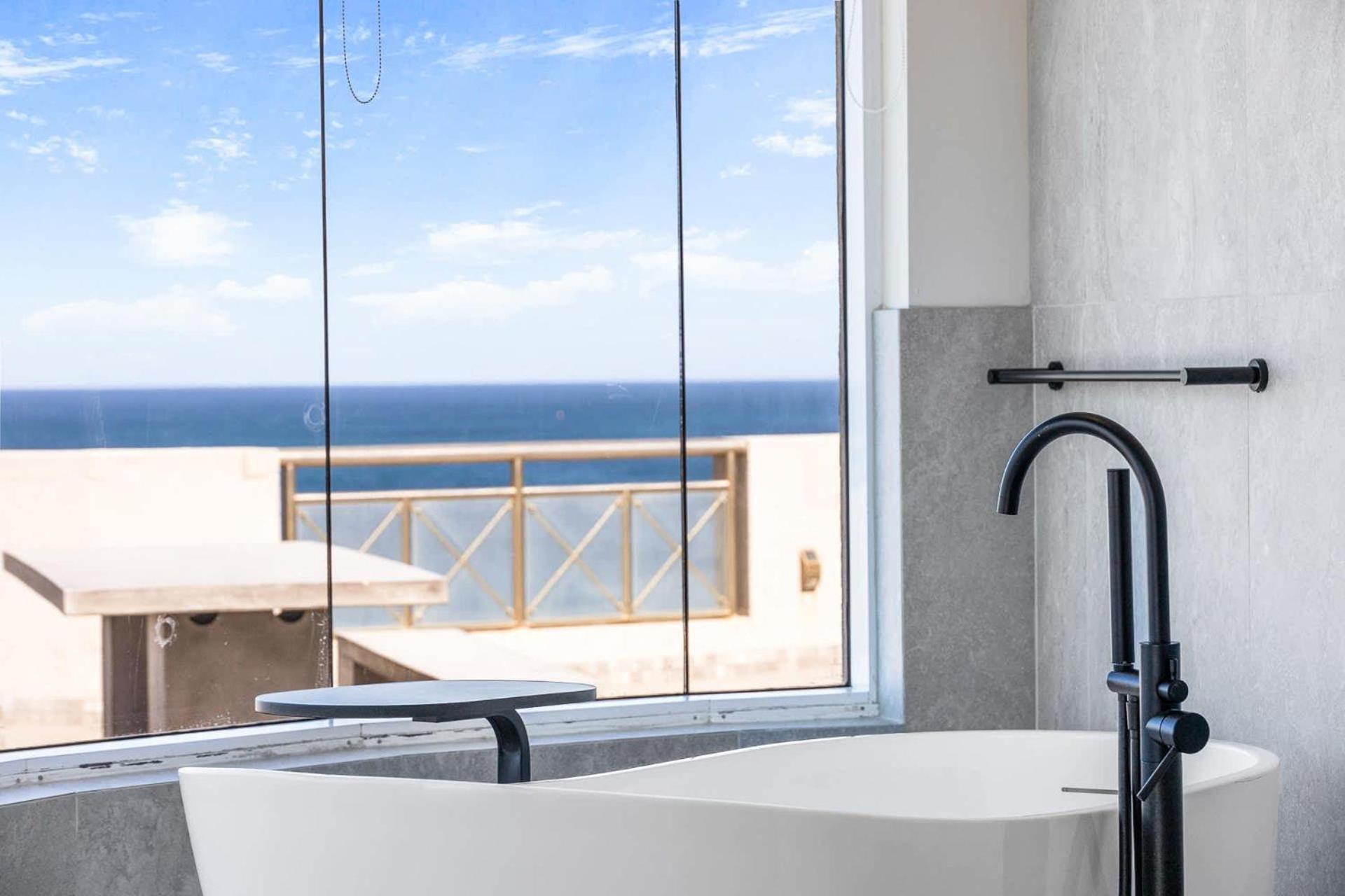 M601 - Spectacular Beachfront Penthouse * Perth