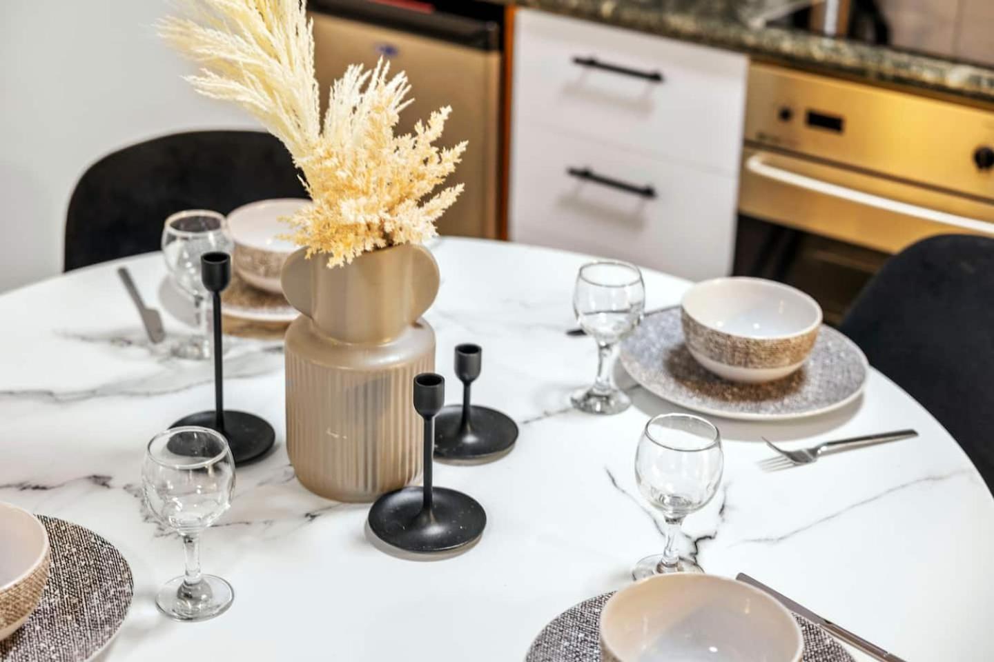 Stylish City 1Bdrm Apt Perth Heart 2 Mins River