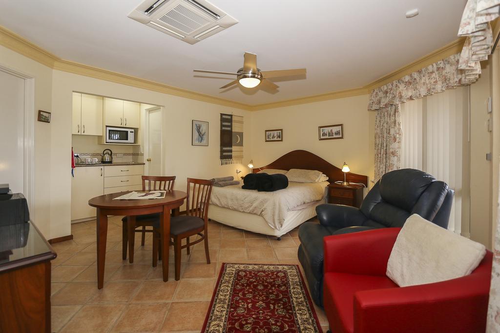 The Good Life Bed & Breakfast 4*