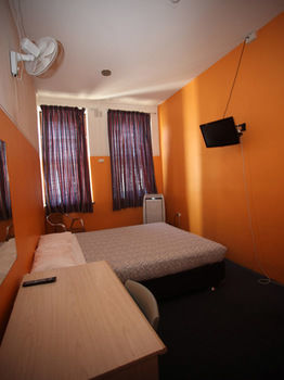 Hostel The Old Swan Barracks