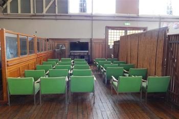 The Old Swan Barracks Hostel *