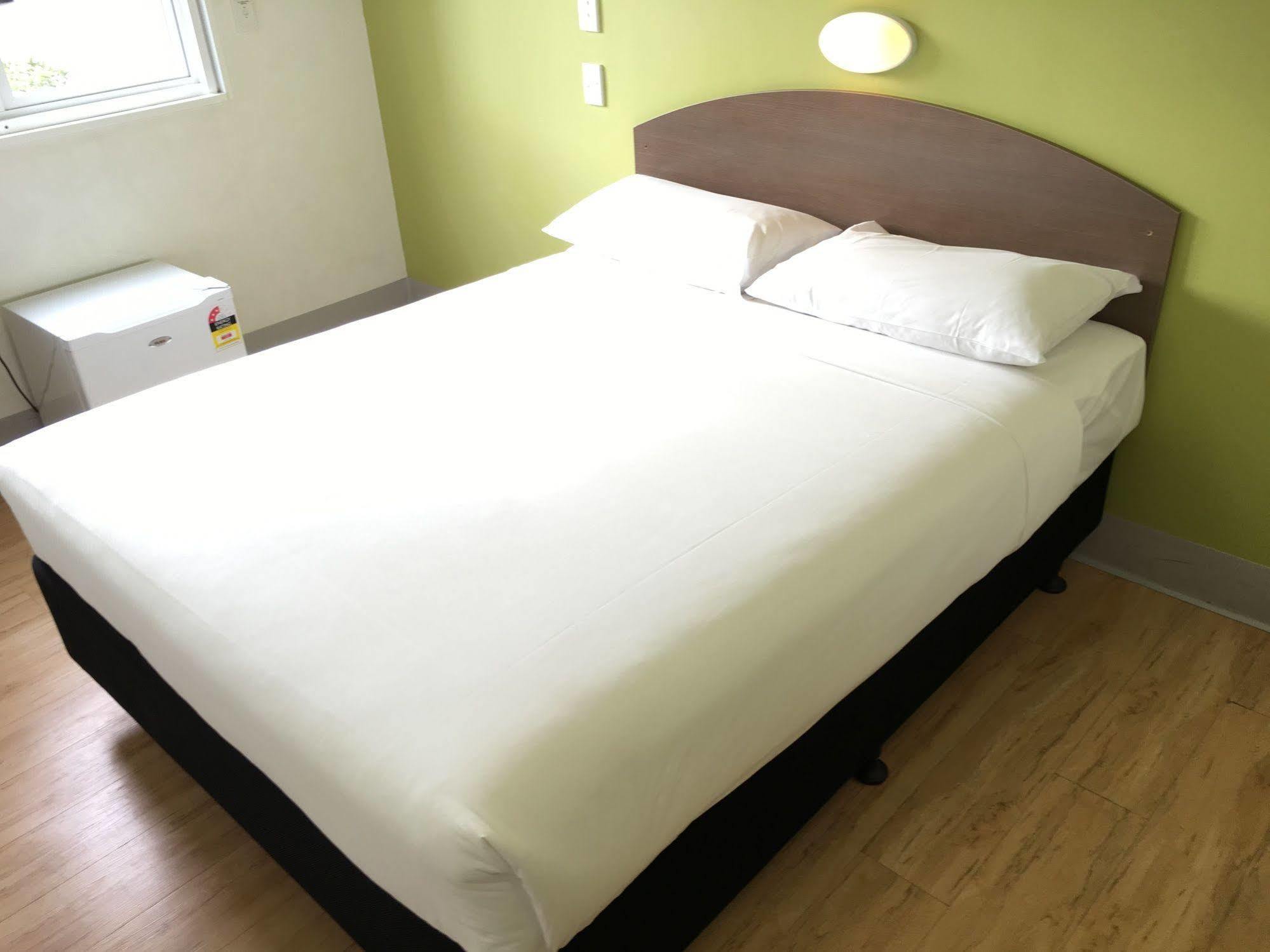 Ibis Budget Airport Hotel 3*