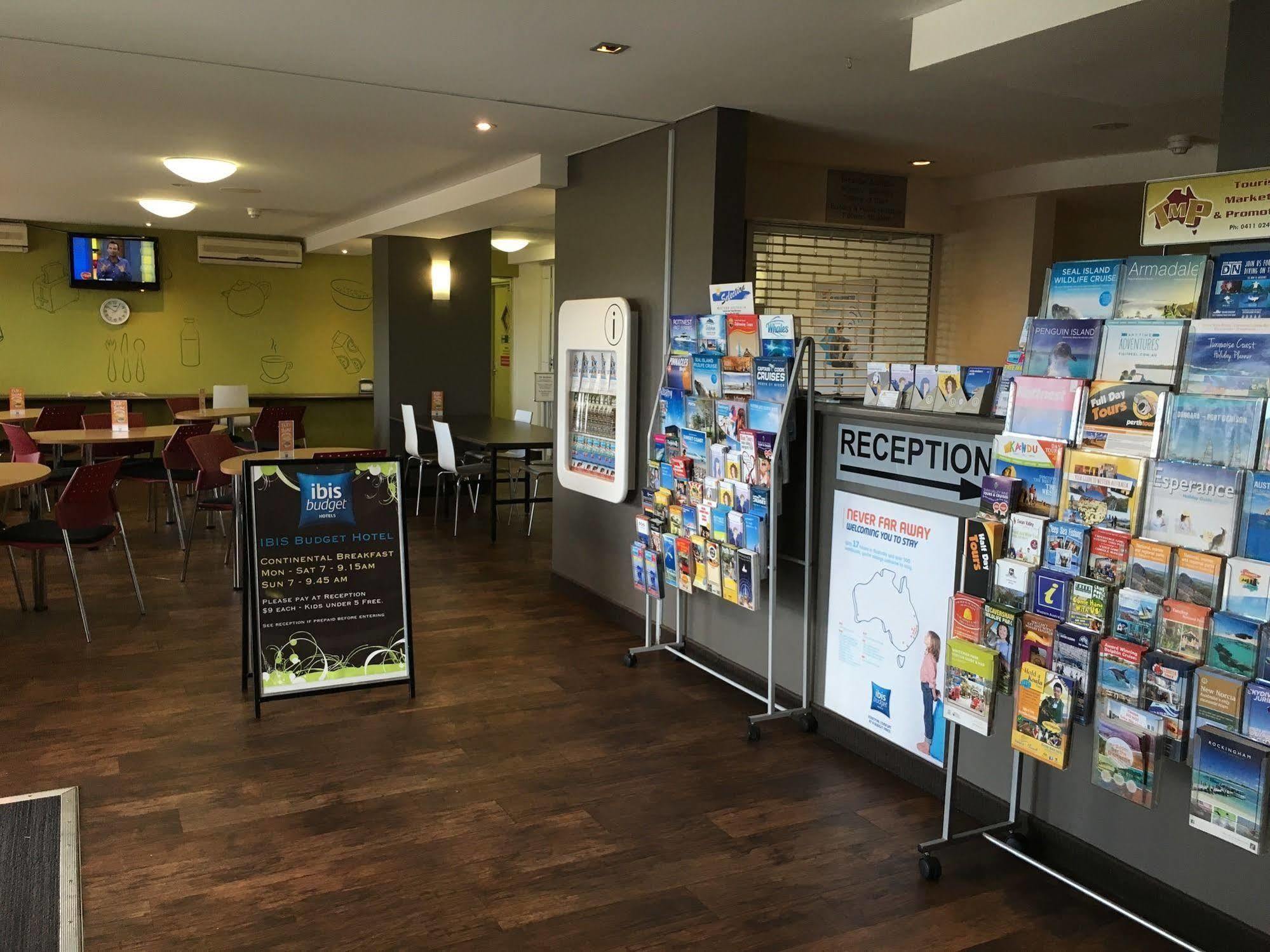Ibis Budget Airport 3*