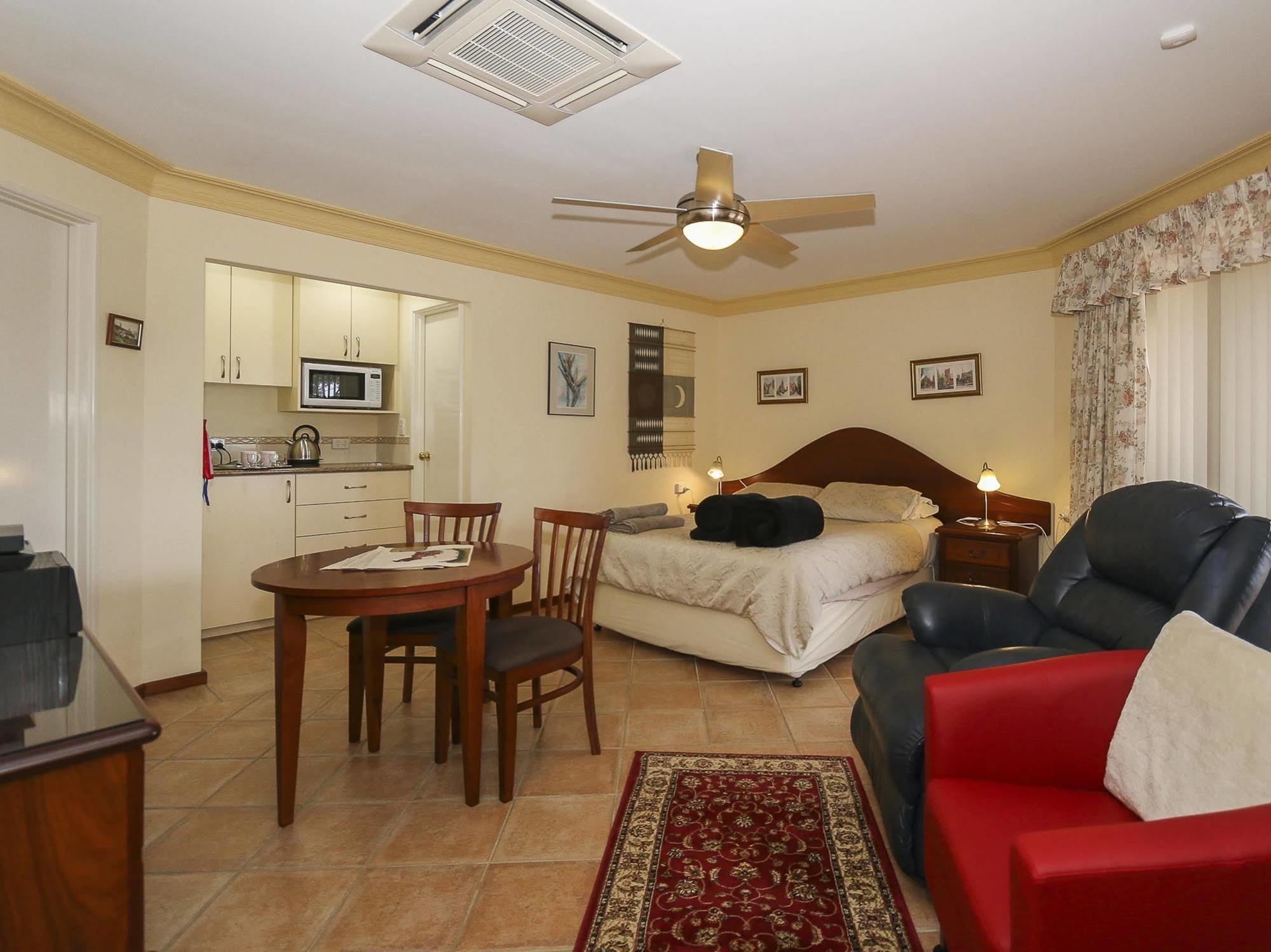 The Good Life Bed & Breakfast Perth