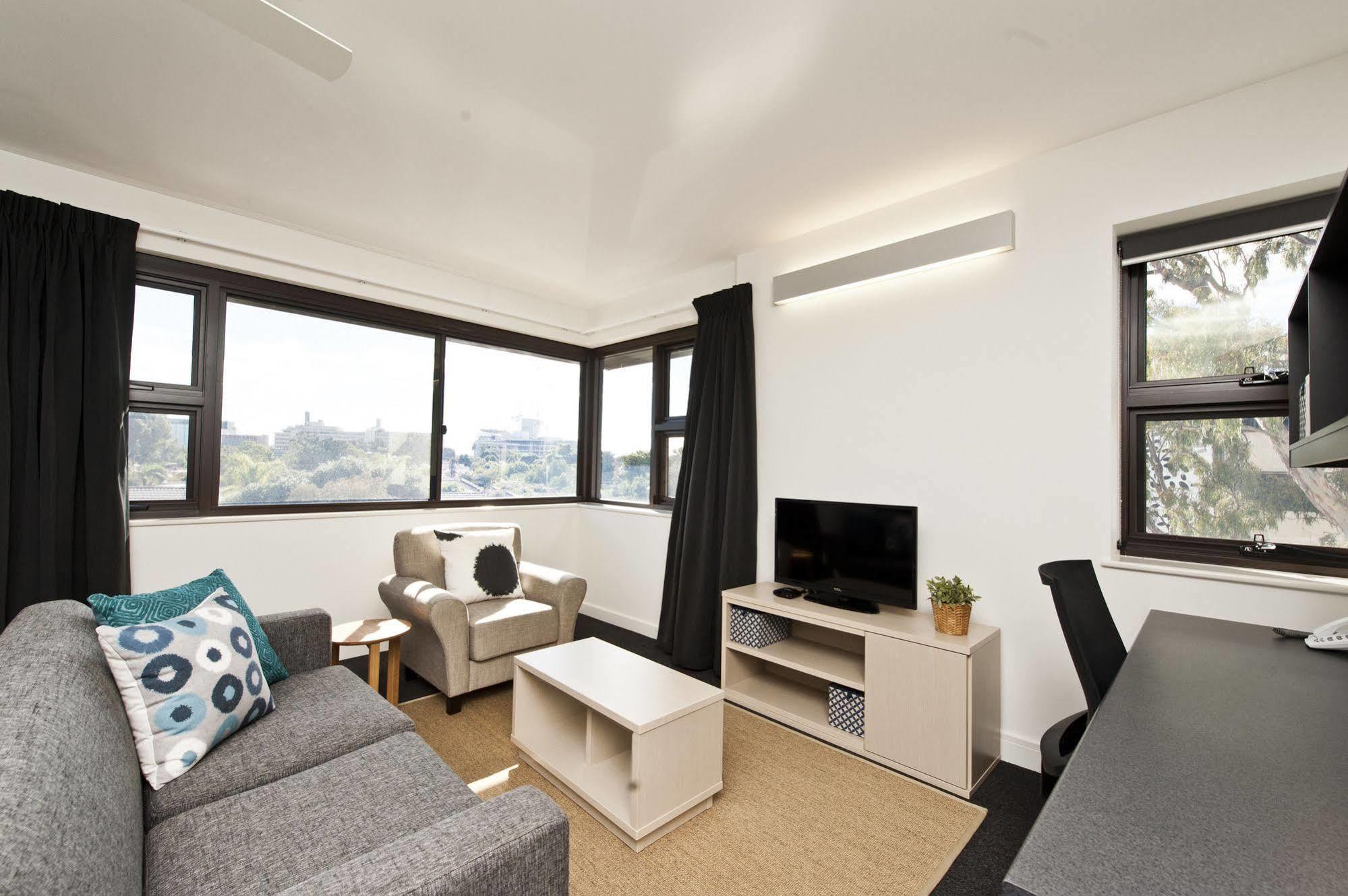 Aparthotel St Catherine'S On Park Perth