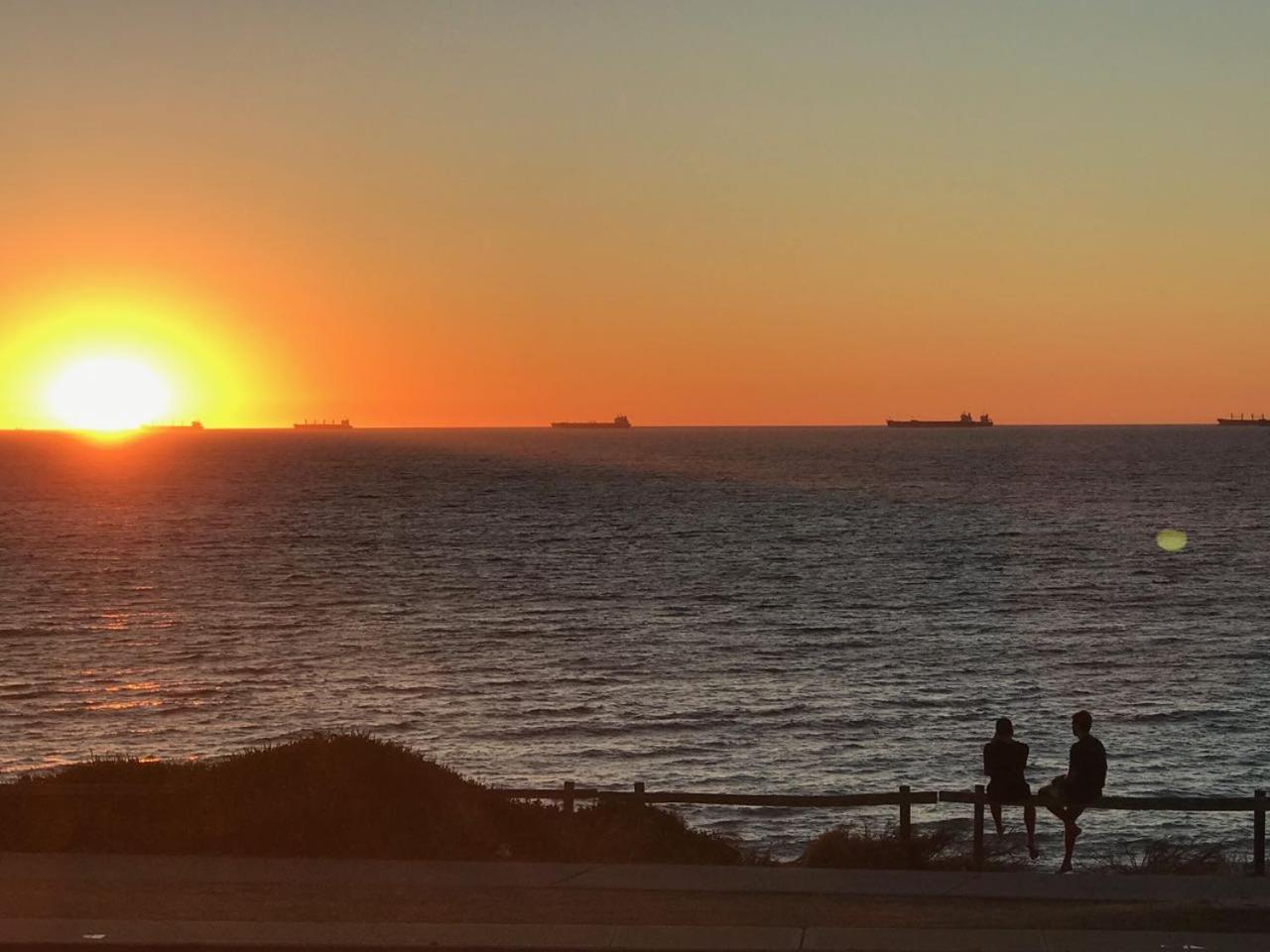 Cottesloe Beachfront Ocean View * Perth