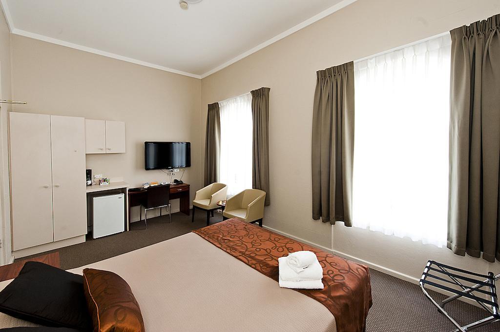 Hotel Comfort Wentworth Plaza
