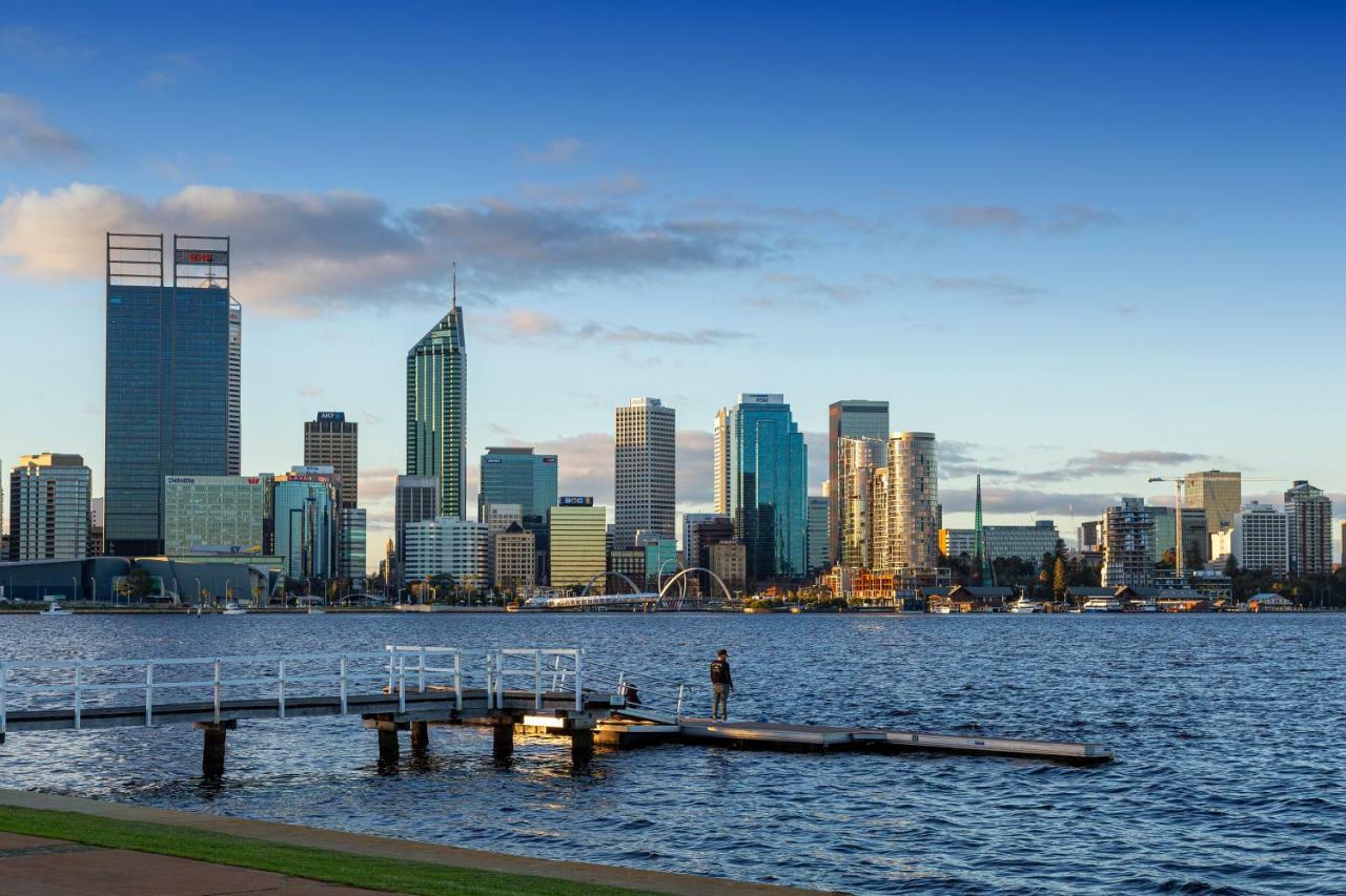 Como Executive Perth