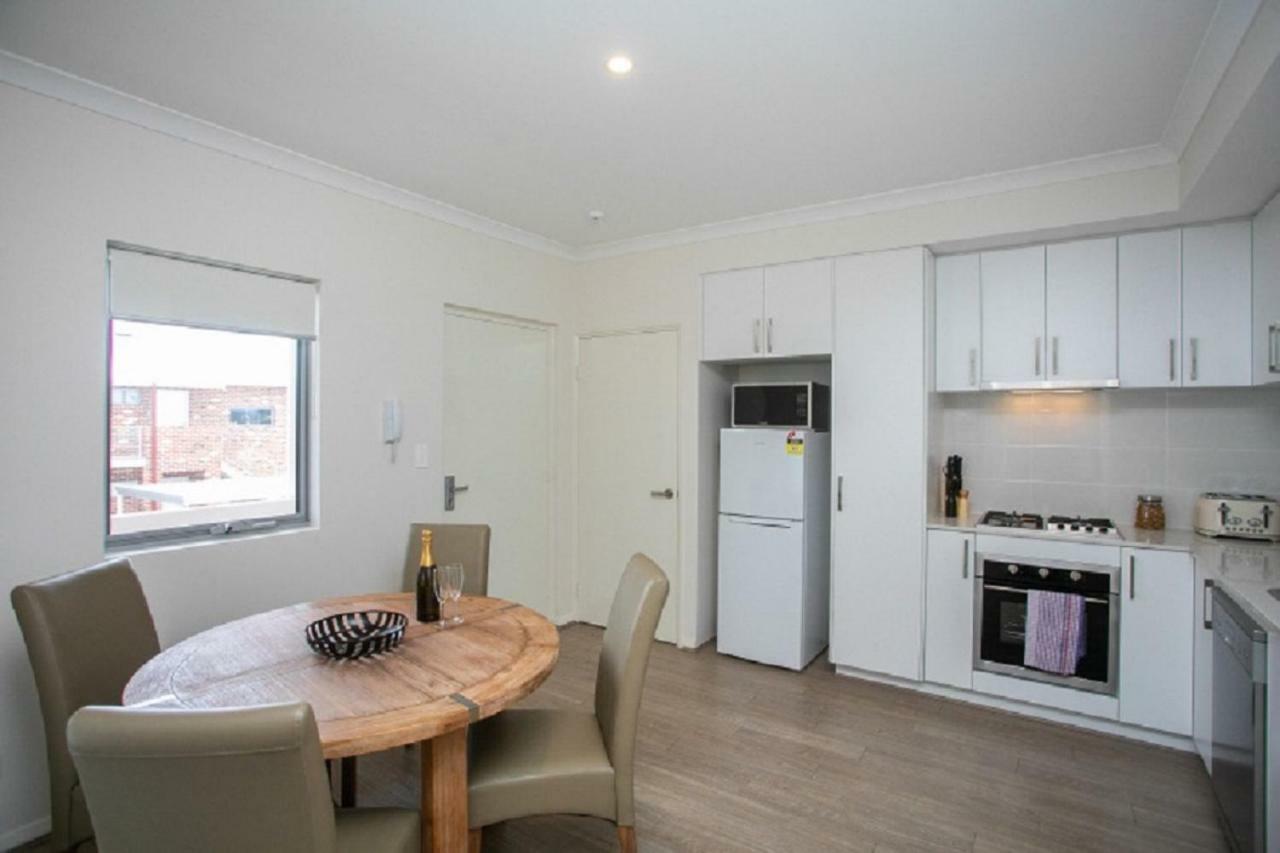 Tranquil Tree Views 2 Bedroom 2 Bathroom Perth