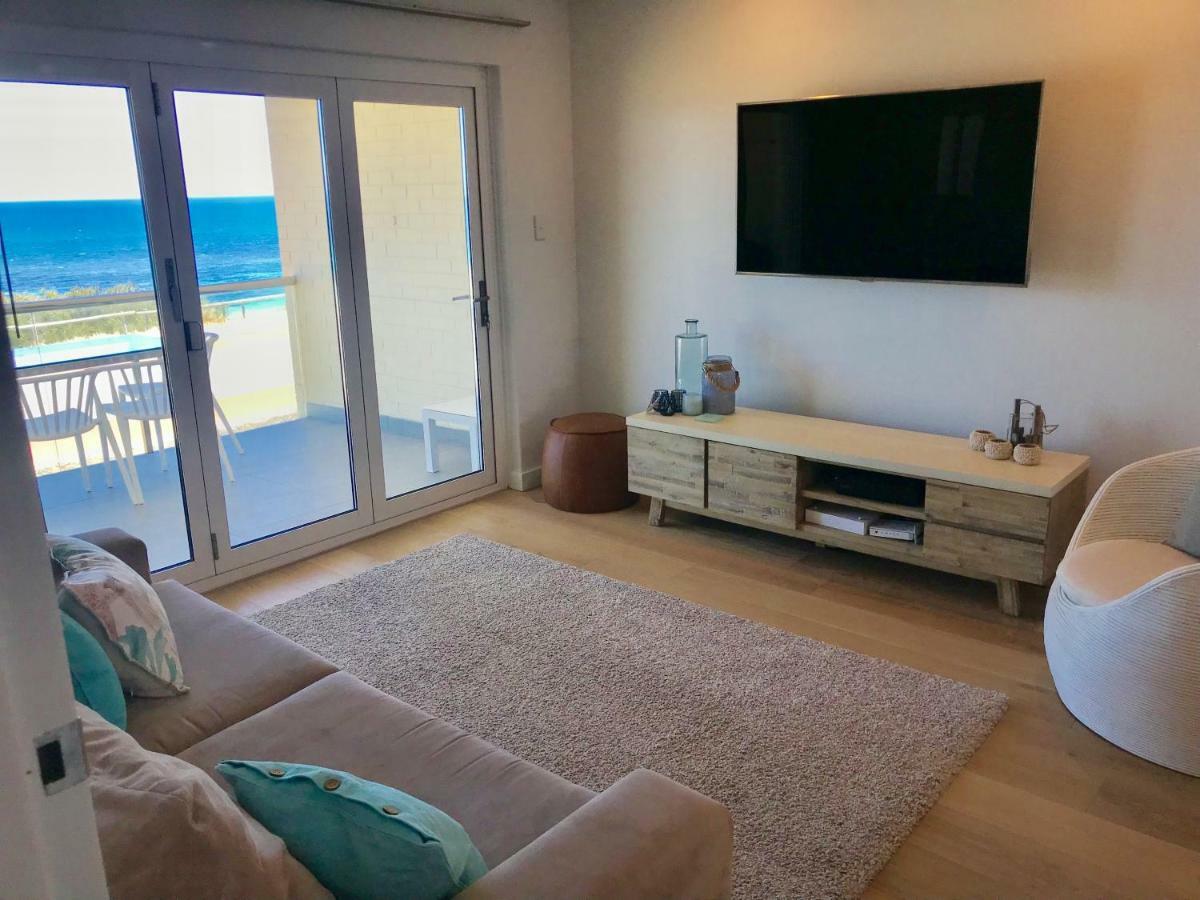 Cottesloe Beachfront Ocean View Apartment