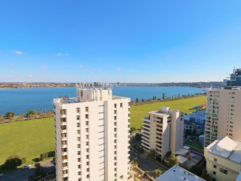 Apartment Saffron River View *