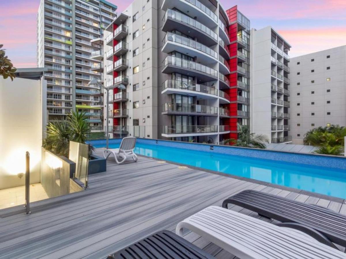 Saffron River View Apartment