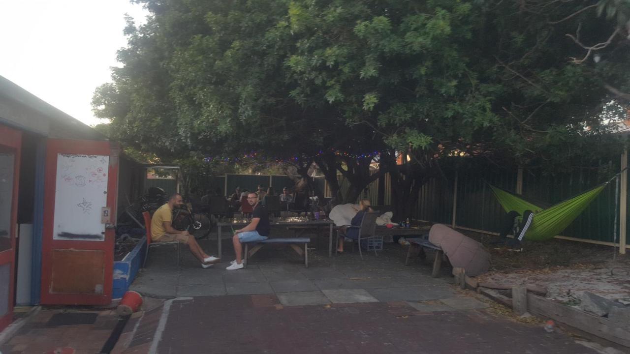 Planet Backpackers *
