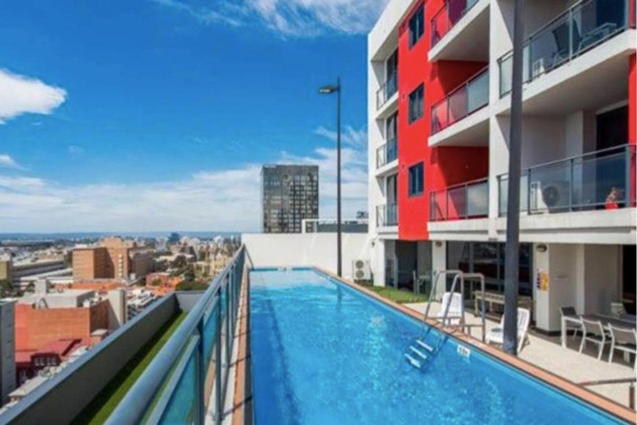 Location Location Views Netflix Wifi Wine Apartment *