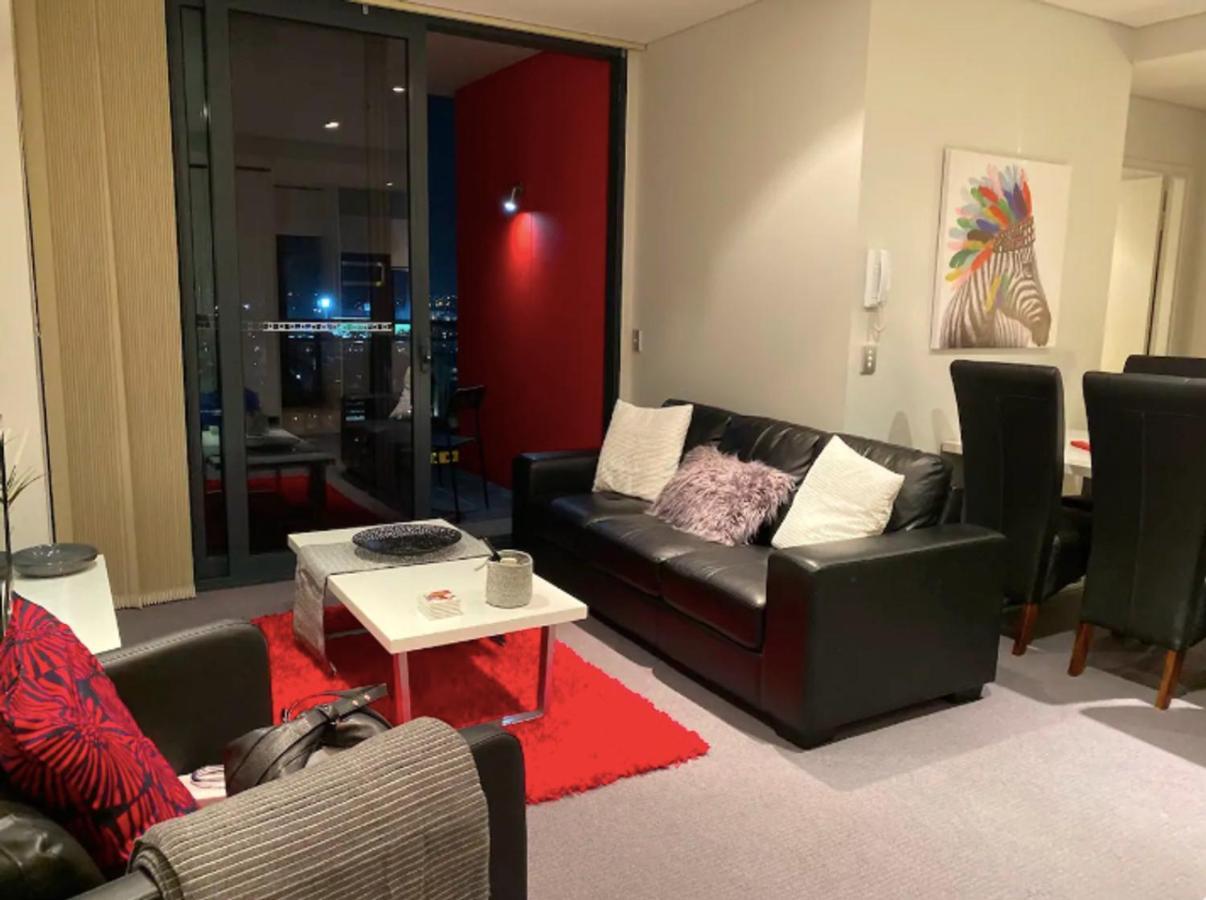 Location Location Views Netflix Wifi Wine Apartment *