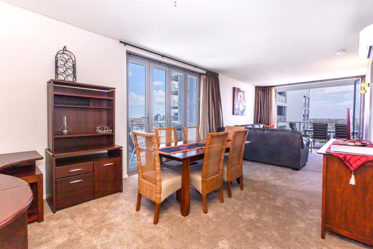 Saffron River View Apartment *