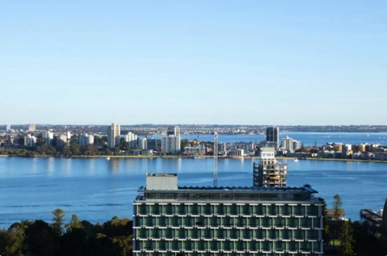 Cbd Exec Stunning View Wifi Netflix Wine *