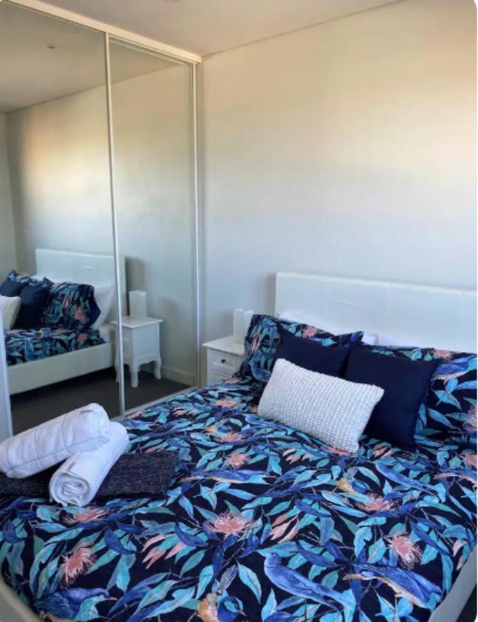 Location Location Views Netflix Wifi Wine * Perth