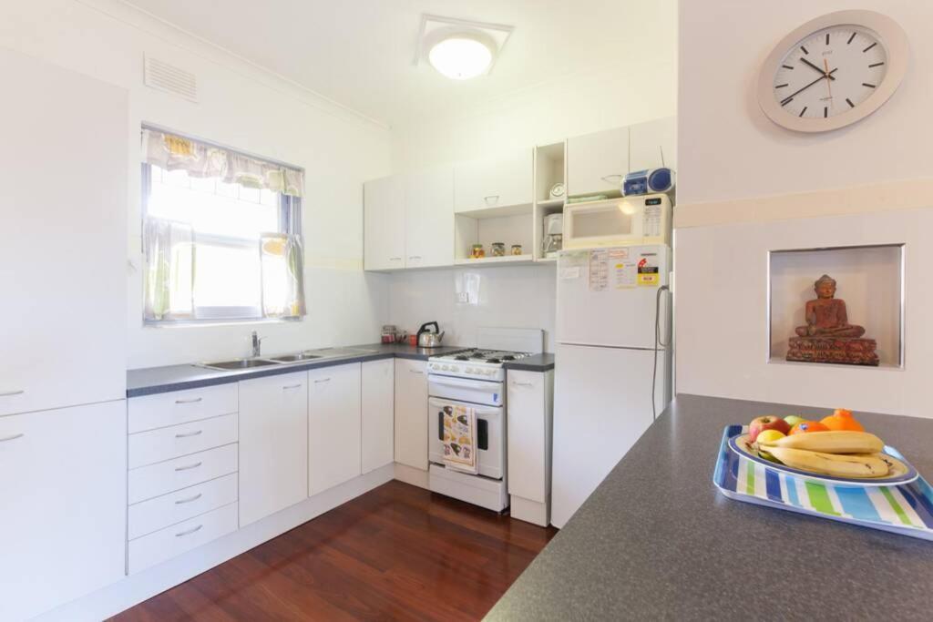 Apartment B7 Crawley 1 Brm & Sleepout Near Uwa Perth