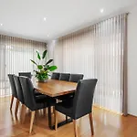 10 Majestic Maylands 4Brwalk To River!