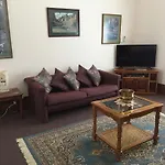 Aarn House B&B Airport Accommodation