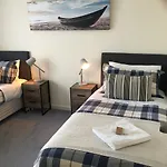Applecross Village Apartment