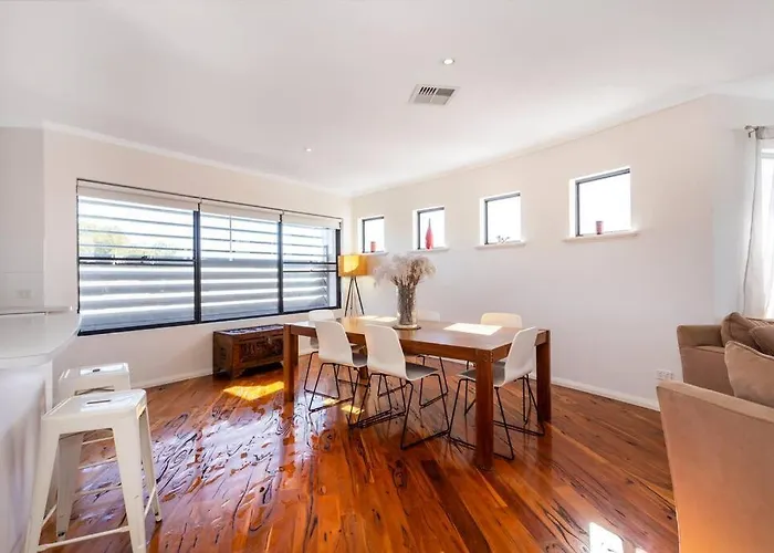 Scarborough Hilltop Apartment - Executive Escapes