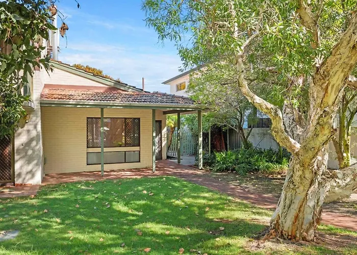 Applecross Village Gem 2Br