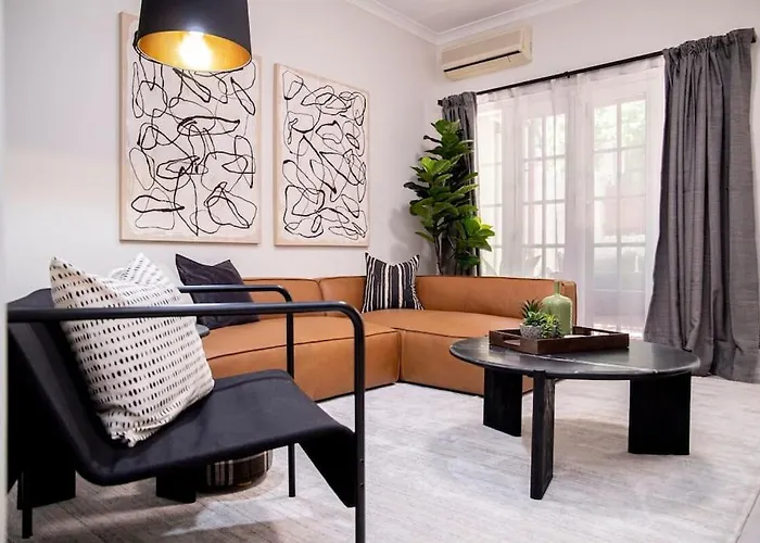 Stunning Northbridge Townhouse W Off St Parking