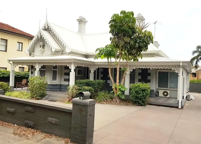 Heritage And Charming House In Subi
